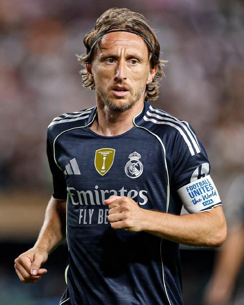 在曼联血染沙场的阿兰·史密斯，他是怎样水平的一名球员？